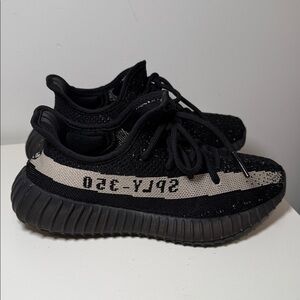 Adidas Kids Yeezy Boost 350 V2 Black Oreo Sneakers